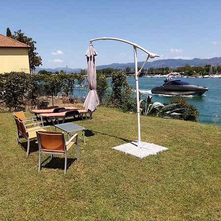 אמליה Alla Foce Del Magra - Appartamenti Sul Fiume Con Posto Barca Vicino Cinque Terre מראה חיצוני תמונה